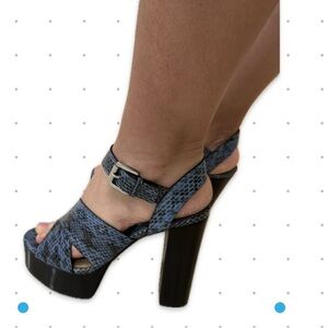 Women's Blue Snakeskin Platform Heels